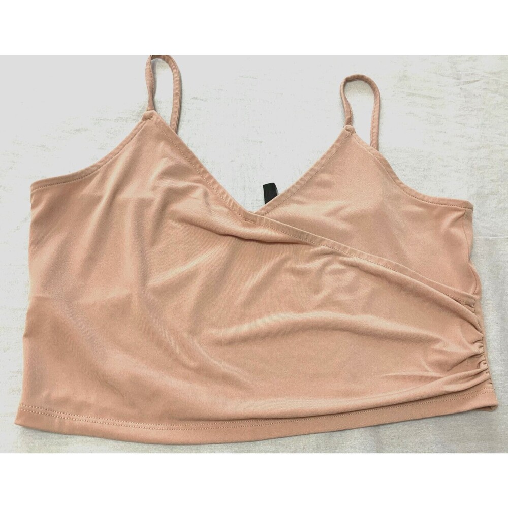 DIVIDED WOMENS TOP SIZE M